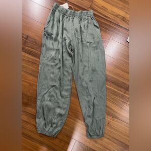 Sofia Collections Brooke jogger NWT